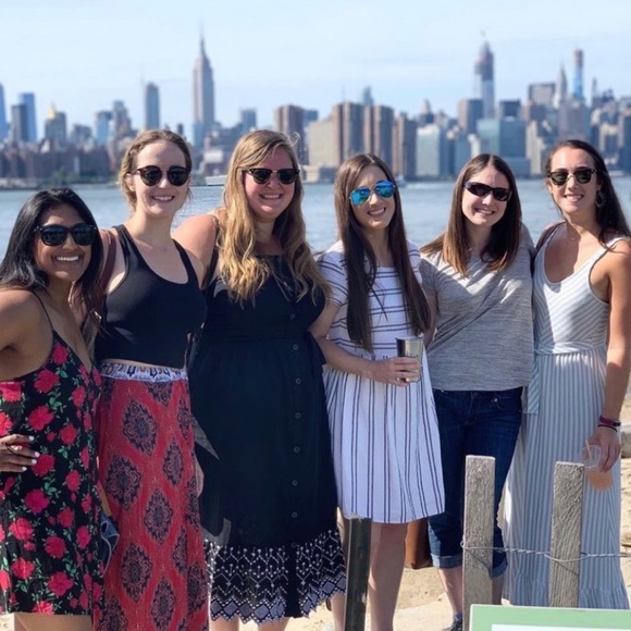 Meet Your Posher, Erica - Picture 4 of 16